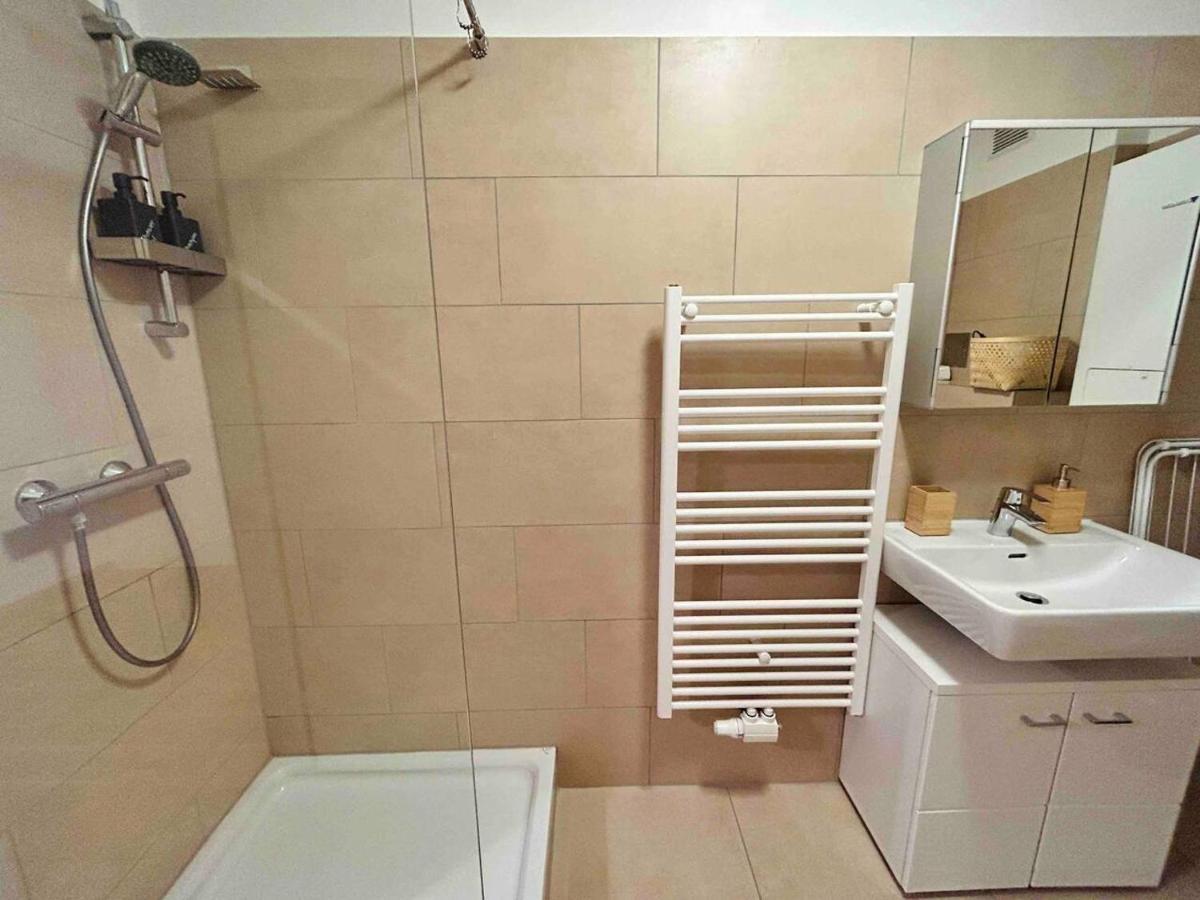 Urbaner Charme: Stilvolles Wohnen Im Herzen Wiens Ngoại thất bức ảnh